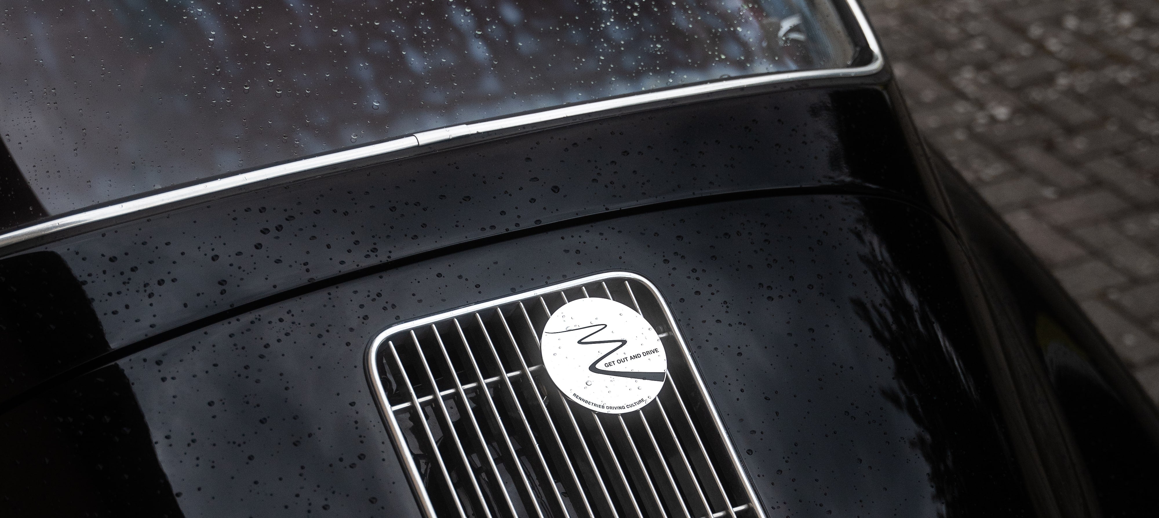 rennbetrieb porsche luftgekuehlt enamel badge on silver Porsche