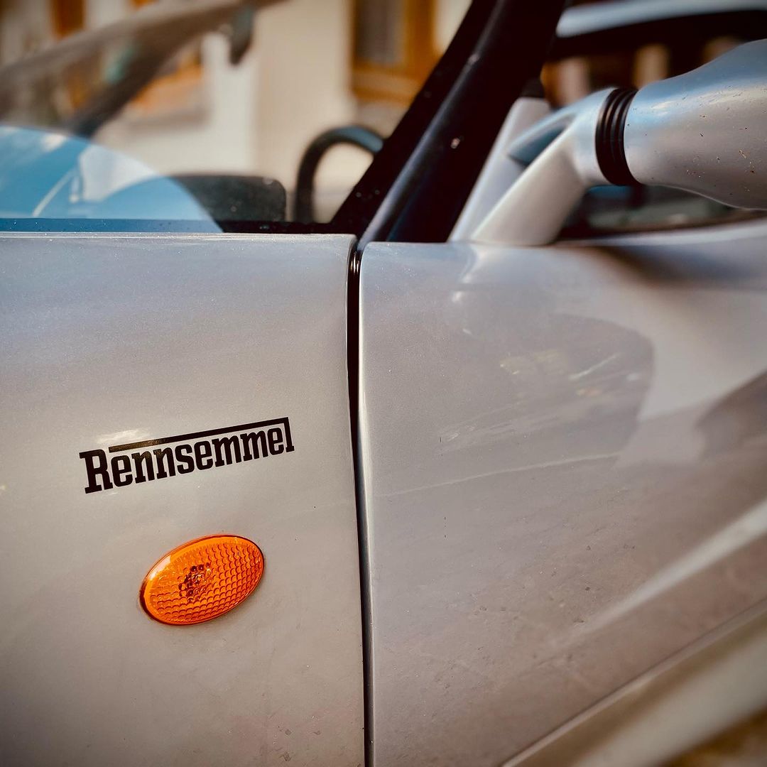sticker rennsemmel on grey car lotus