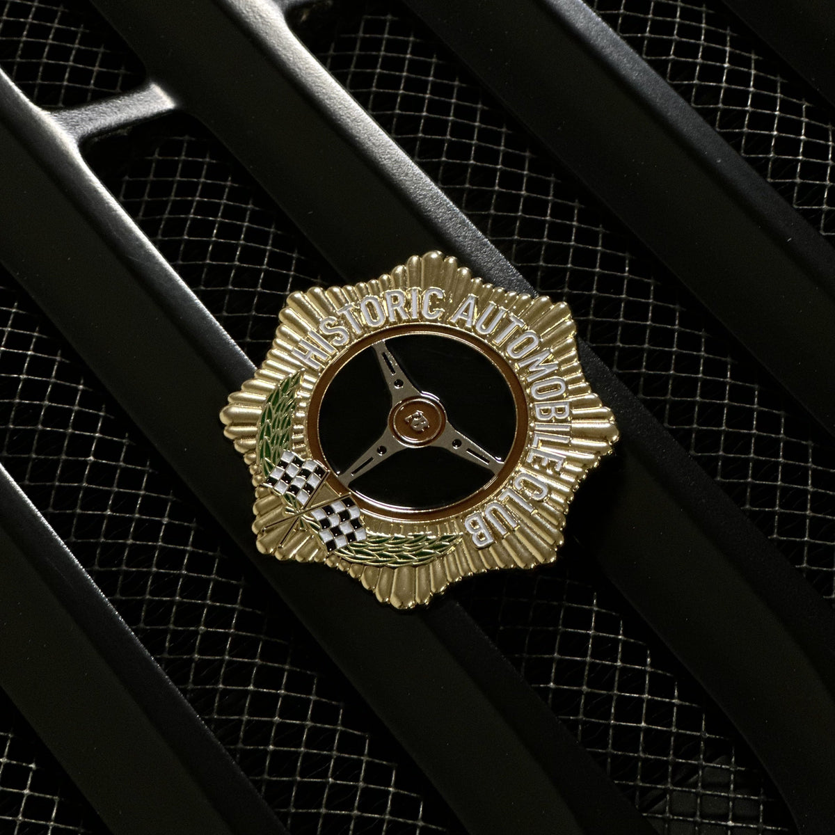 Emblème QUATTRO Signe Insigne Logo Grill Avant Noir Decoration Vehicule