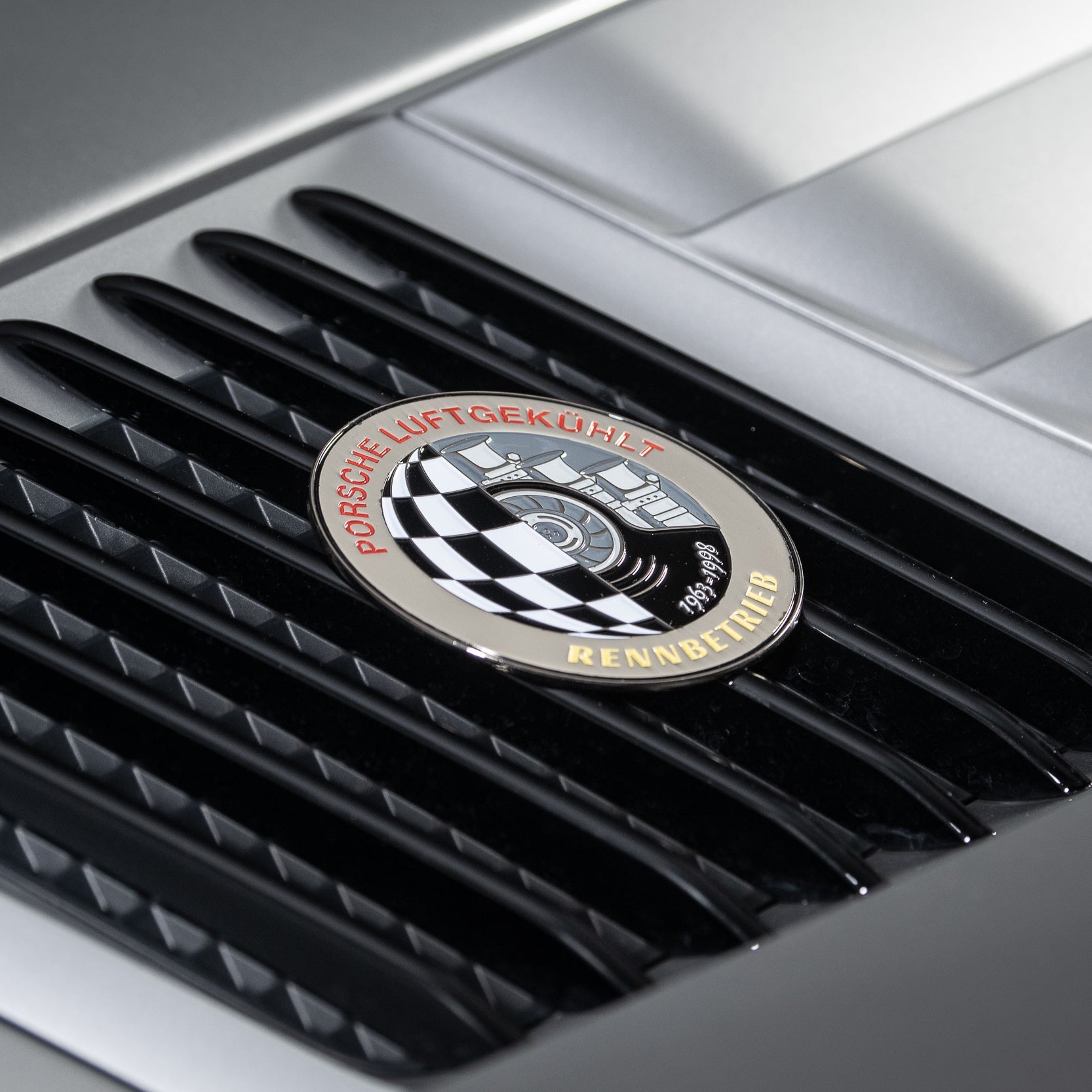 porsche luftgekühlt enamel badge on silver porsche
