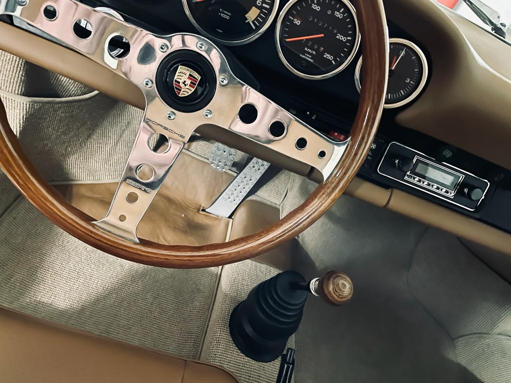 porsche targa interior