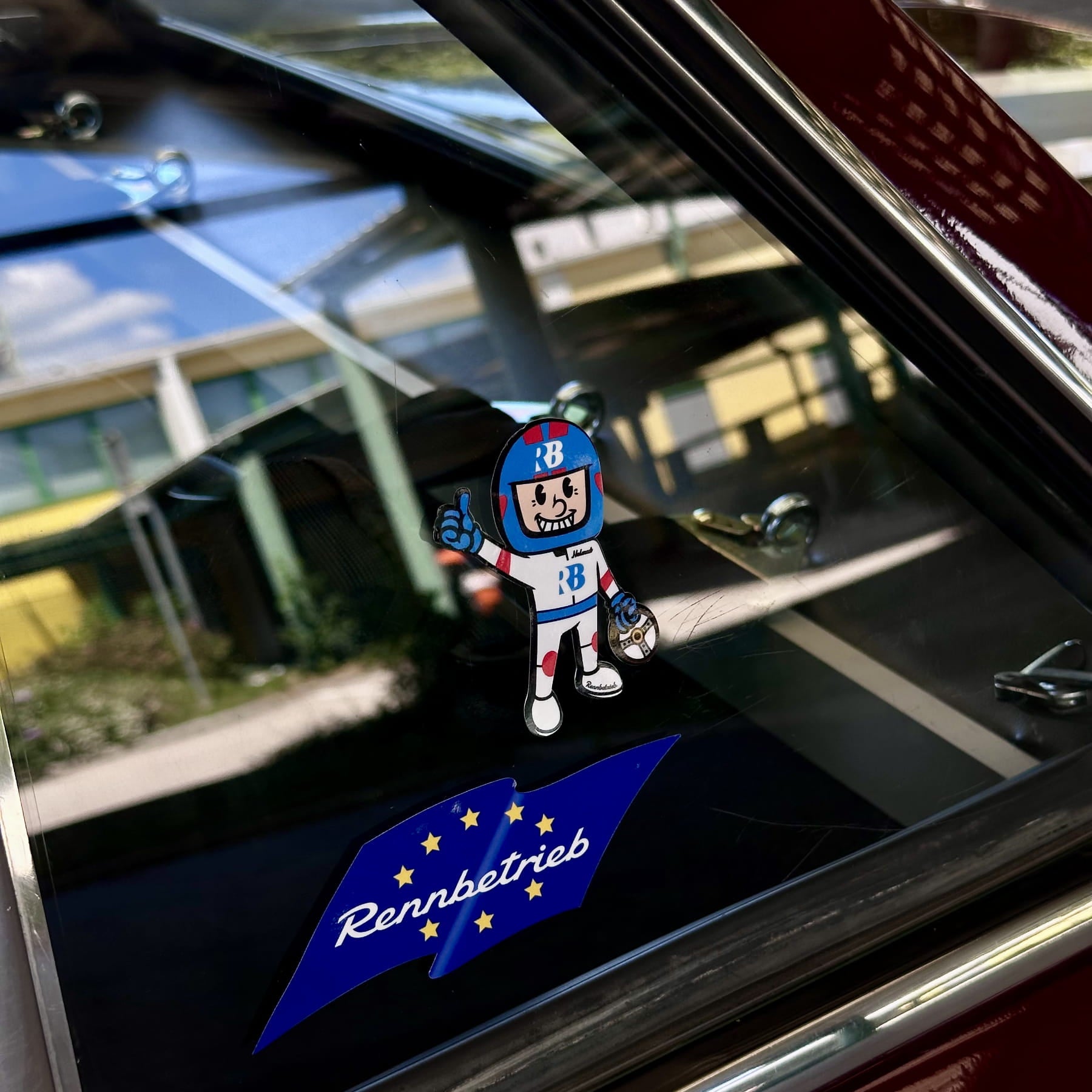 rennbetrieb helmut mascot #3 racing driver sticker